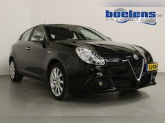 Alfa Romeo Giulietta - 1.4 T Distinctive | 170PK | 17'LMV | CRUISE | PDC-A | APK: 05-2023 |