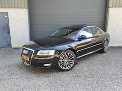 Audi A8 - 3.2 FSI Limo // Luchtvering