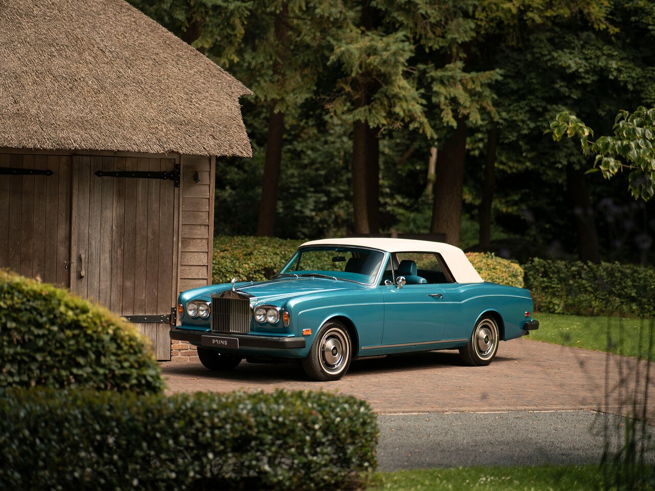 rolls-royce-corniche-silver-shadow-low-mileage-good-condition.jpg