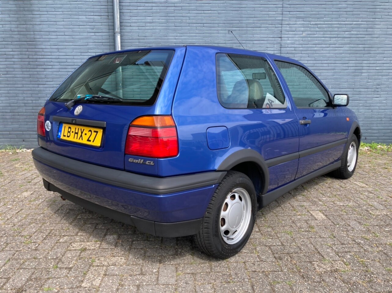 volkswagen-golf-1-6-cl-75pk-volledig-onderhouden-voor-de-liefhebber-zeer-mooi-van-binnen-en-buiten.jpg