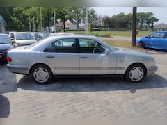 Mercedes-Benz E-klasse - 280 Avantgarde apk 27-7-2024 , automaat , div ex