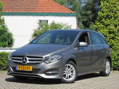 Mercedes-Benz B-klasse - 180 Automaat (7) / Dealer onderhouden / Junge Sterne garantie / Stoelverw. / Regens. / 16"
