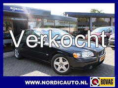 Volvo S60 - 2.4 SUMMUM/ LEDER- NAVI- XENON