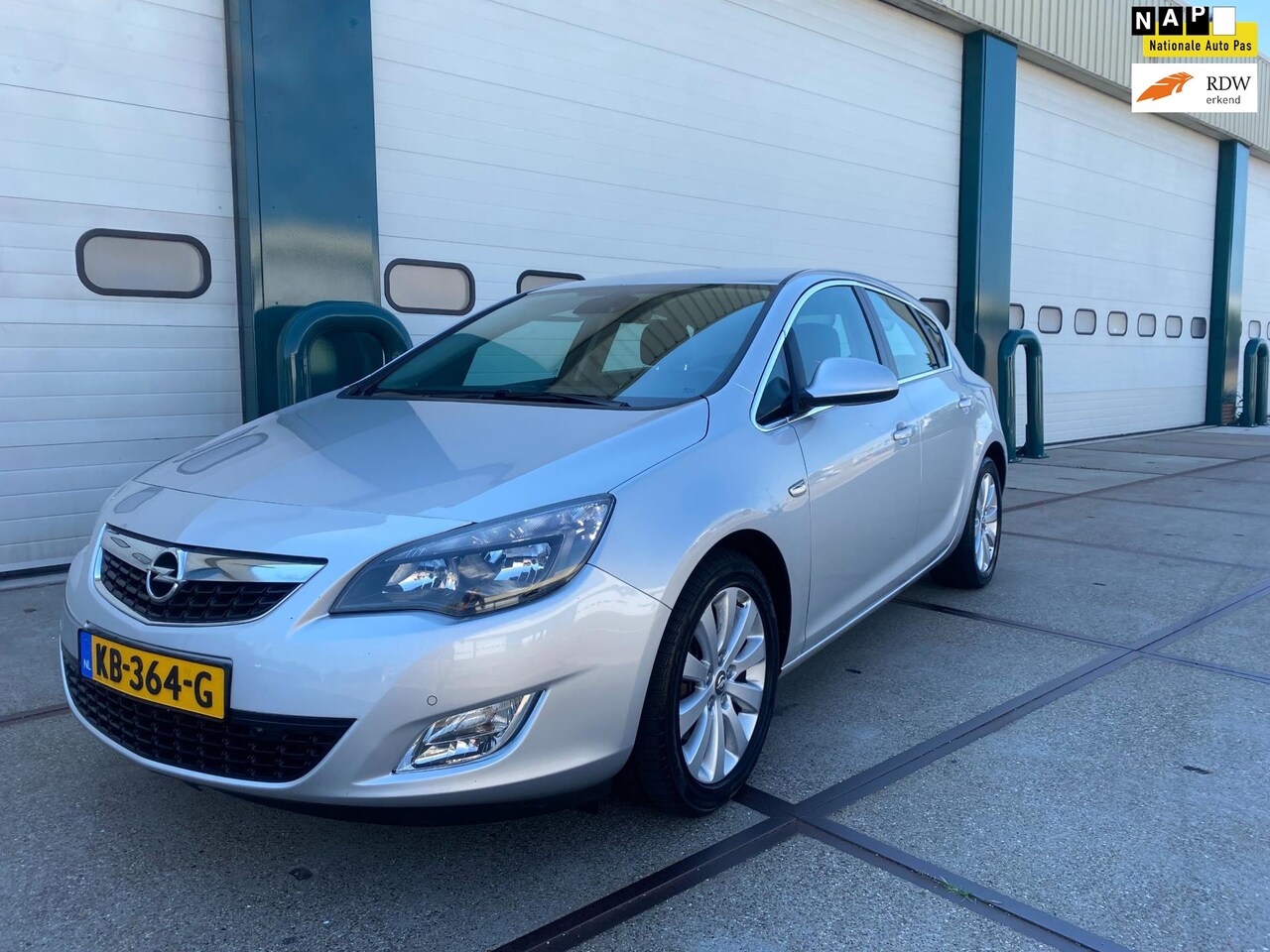 Opel Astra - 1.7 CDTi S/S Cosmo 1.7 CDTi S/S Cosmo - AutoWereld.nl