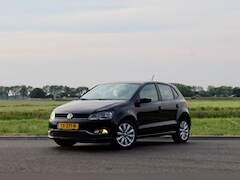 Volkswagen Polo - 1.2 TSI First Edition | 110PK | Navi | MF-stuur | PDC v + a | VOL!