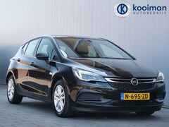 Opel Astra - 1.6 CDTI 110pk Business+ Navigatie / Parkeersensor / Airco