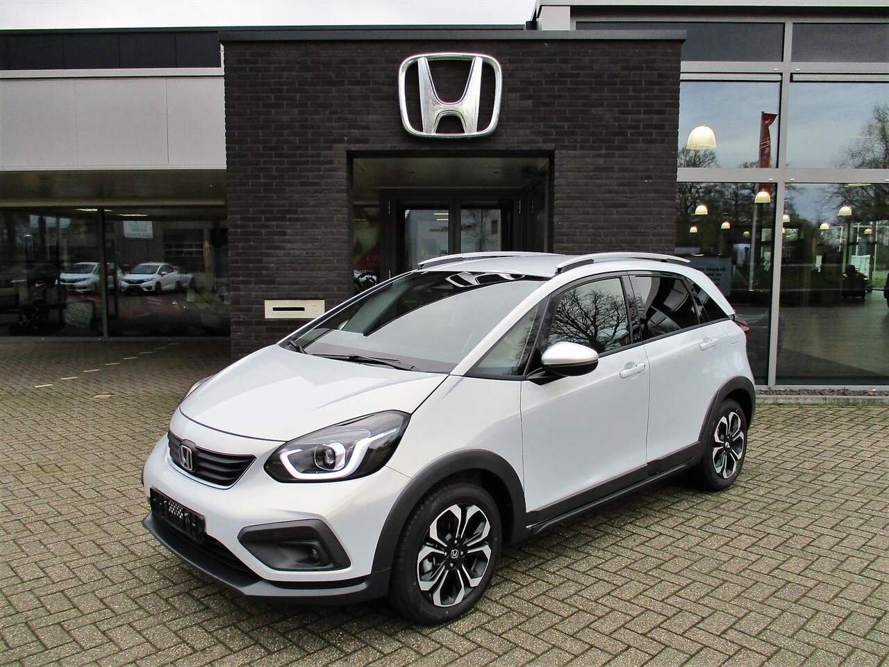 Honda Jazz - Hybrid Crosstar | Rijklaar - AutoWereld.nl