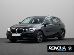 BMW 1-serie - 118i High Executive AUT | Cruise Control | DAB-Tuner | PDC Voor/Achter | Sportstuurwiel |