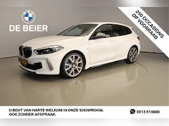 BMW 1-serie - M135I XDrive / M-Sportpakket / LED / Navigatie / Sportstoelen / Stoelverwarming / Clima /