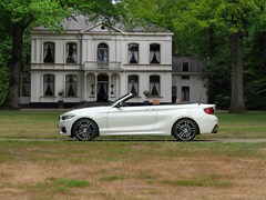 BMW 2-serie Cabrio - M240i xDrive High Executive | Harman/Kardon | Camera | Adaptief LED
