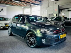 Volkswagen Golf - 2.0 GTI - AUTOMATISCHE AIRCO - STOELVERWARMING - PARKEER SENSOREN - LM VELGEN - APK