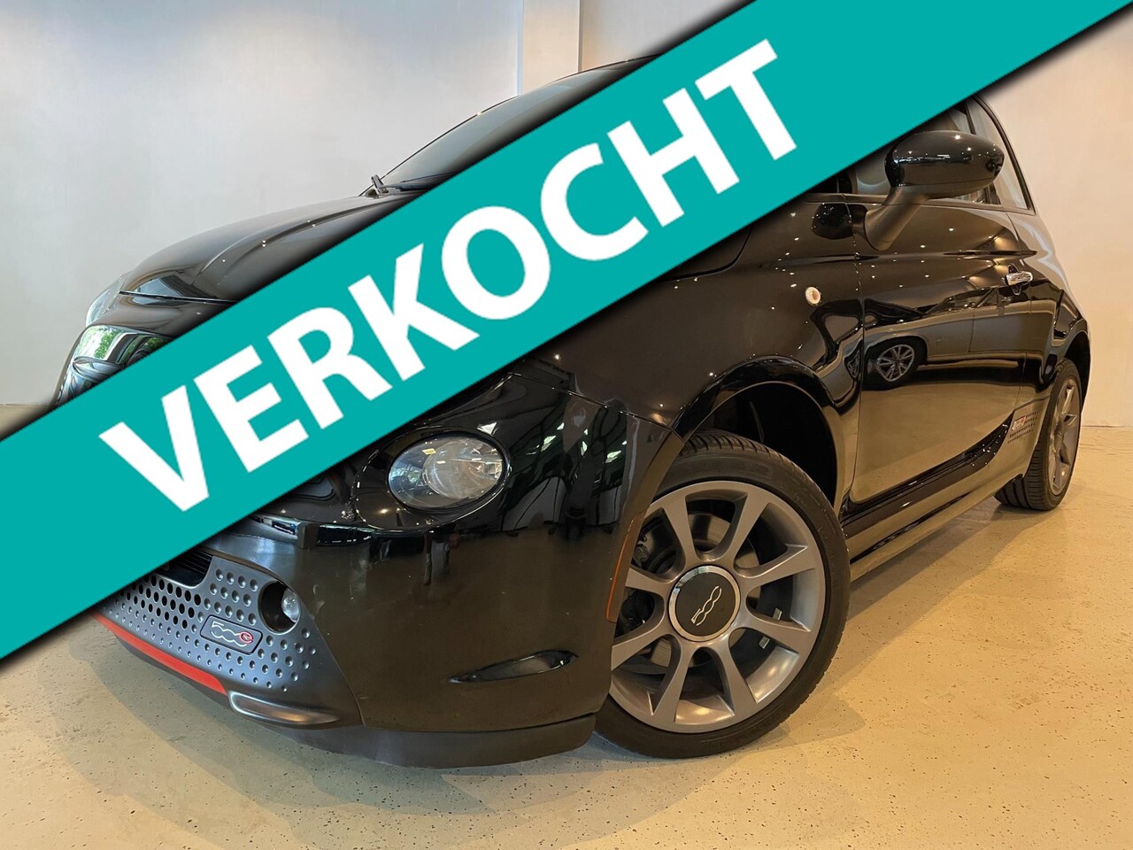 Fiat 500 - e Sport Sunroof (Full Electric) Stoelverwarming|Cruise Control|Open dak|PDC - AutoWereld.nl