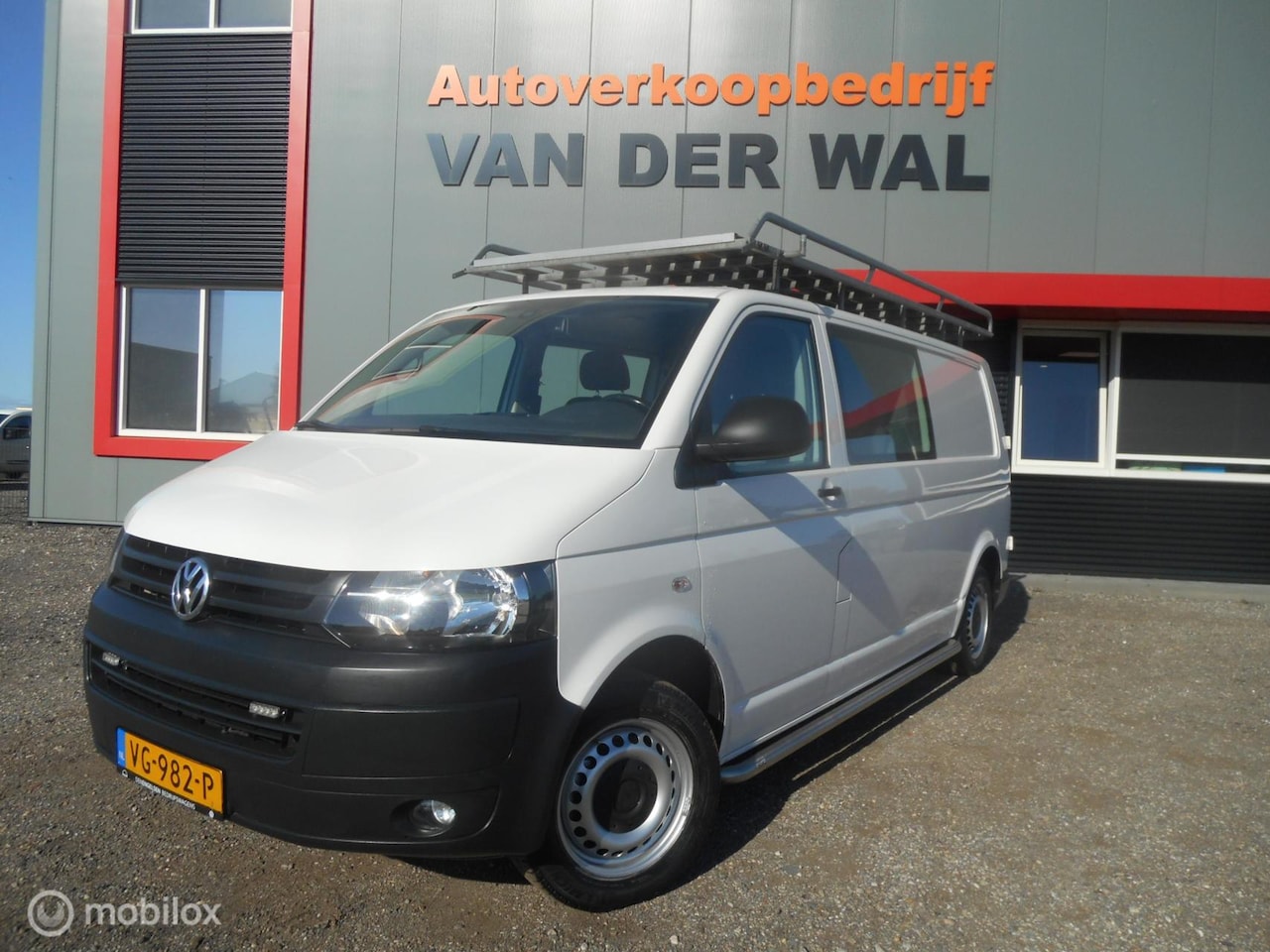 Volkswagen Transporter - 2.0 TDI L2H1 BM DC Budgetline 2.0 TDI L2H1 BM DC Budgetline - AutoWereld.nl