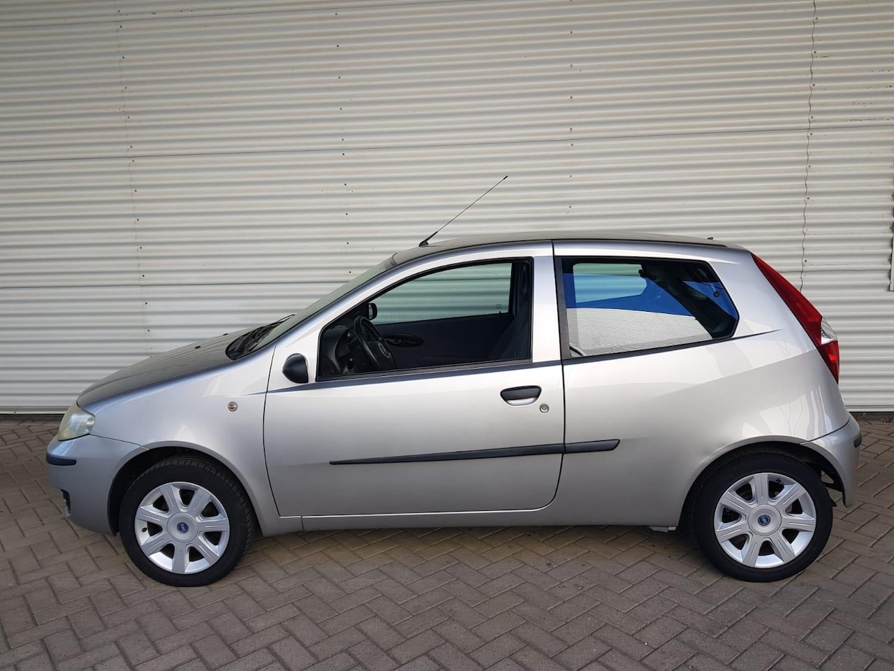 Fiat Punto - 1.2 Active 1.2 Active - AutoWereld.nl