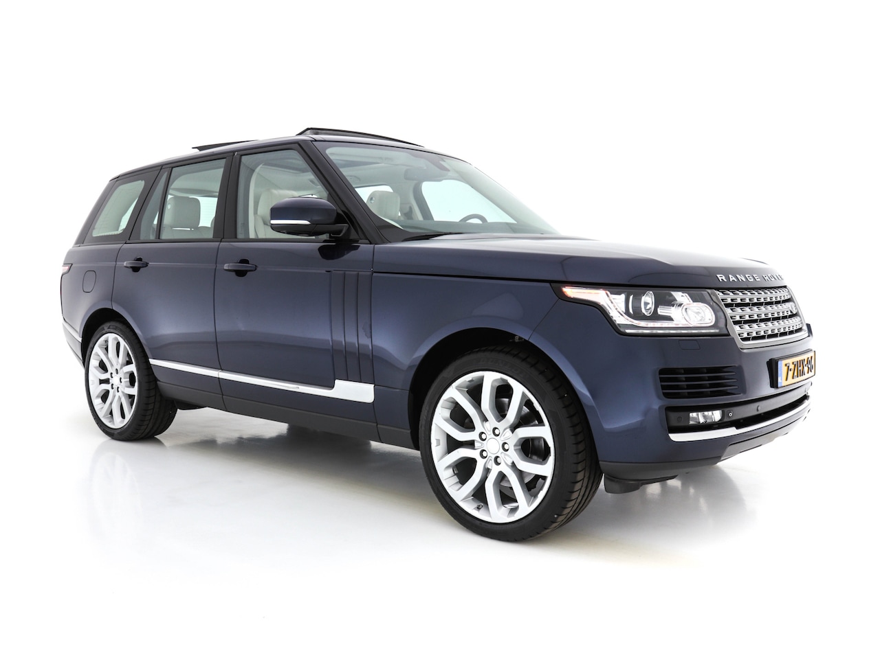 Land Rover Range Rover - 3.0 TDV6 Vogue AUT.*PANO+VIRTUAL+360-CAMERA+XENON+VOLLEDER+AIR SUSPENSION* - AutoWereld.nl