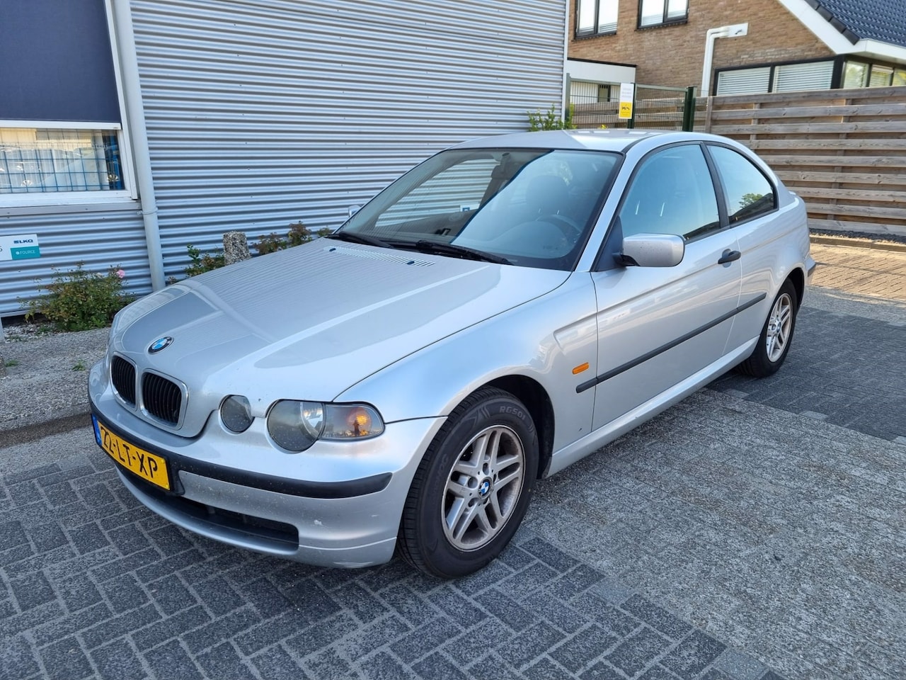 BMW 3-serie Compact - 316ti 3-deurs Airco Bj.:2003 NAP! - AutoWereld.nl