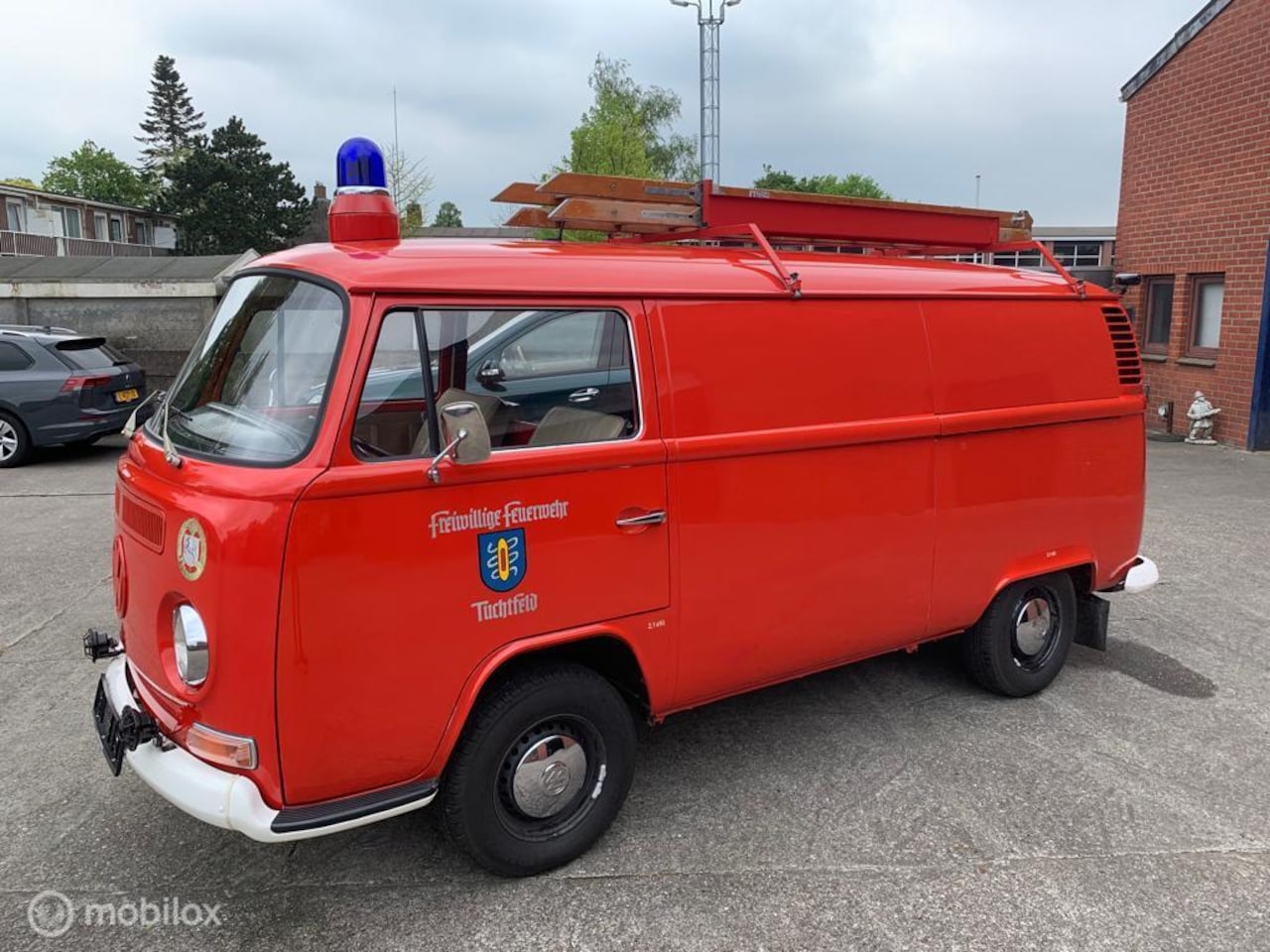 Volkswagen T2 - 14000 km 1e eig 1972 Ongerestaureerd Nieuw!! - AutoWereld.nl