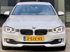 BMW 3-serie - 320D individual-sport edition GERESERVEERD