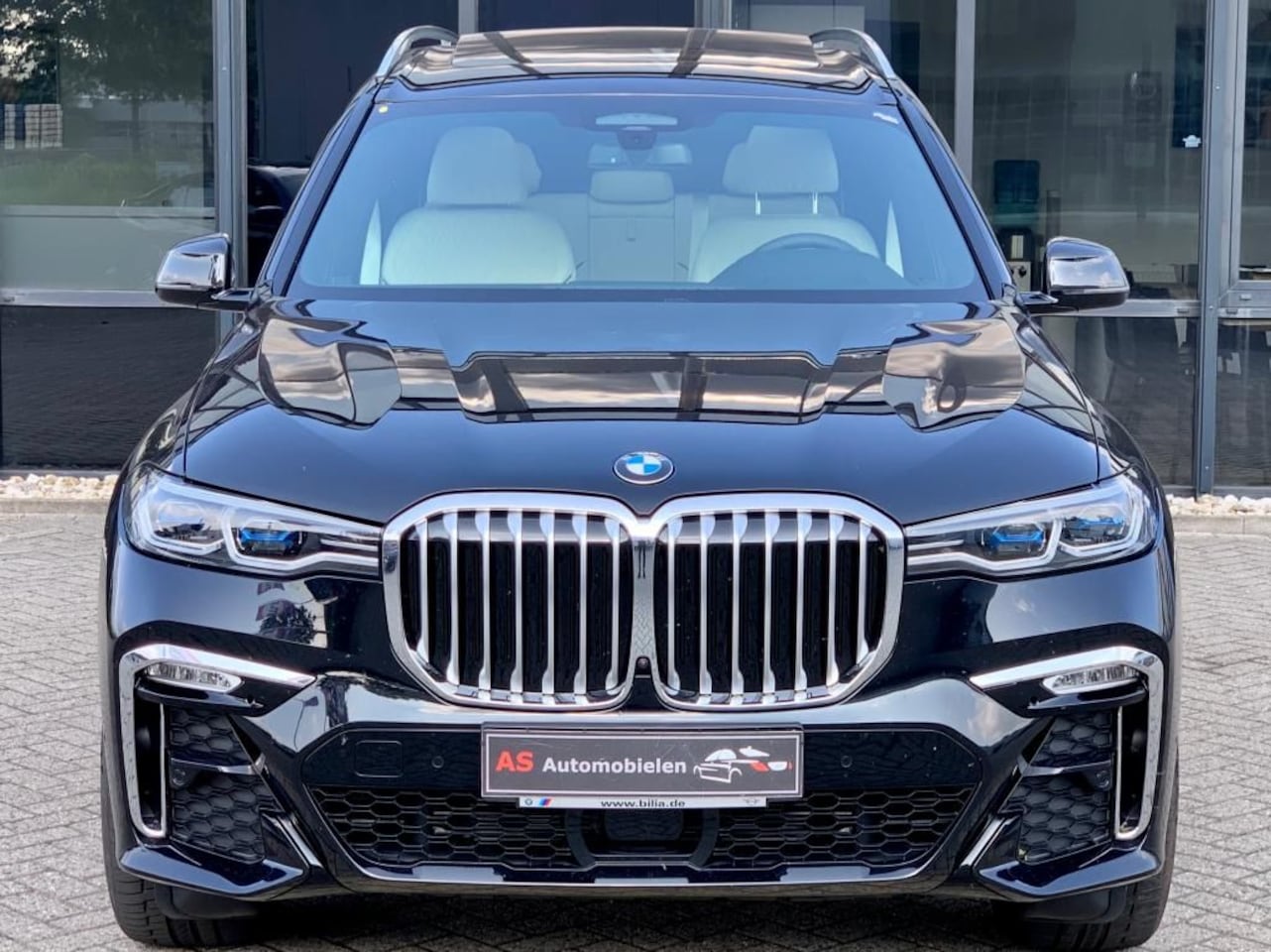 BMW X7 - 4.0i INDIVIDUAL M SPORT SKYLOUNGE RIJK UITGERUST - AutoWereld.nl