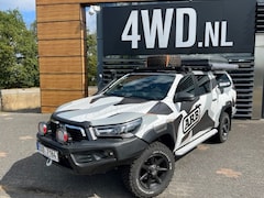 Toyota HiLux - 2.8 D-4D AUT 5 PERS VAN 4WD CUSTOM OUTDOOR EDITION 2022 V.A € 55.900 EXCL 4WD CUSTOMS creë