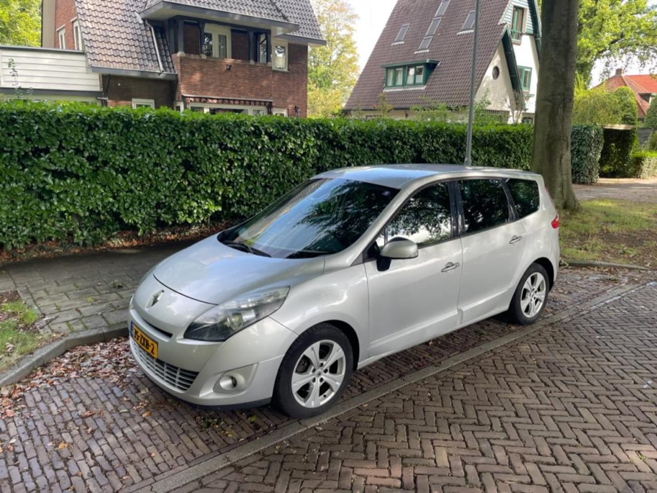 Renault Scénic - Grand Scénic 1.4 TCe 130- 7 Zitter- Airco- Navi- APk - AutoWereld.nl