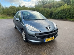 Peugeot 207 - 1.4-16V X-line