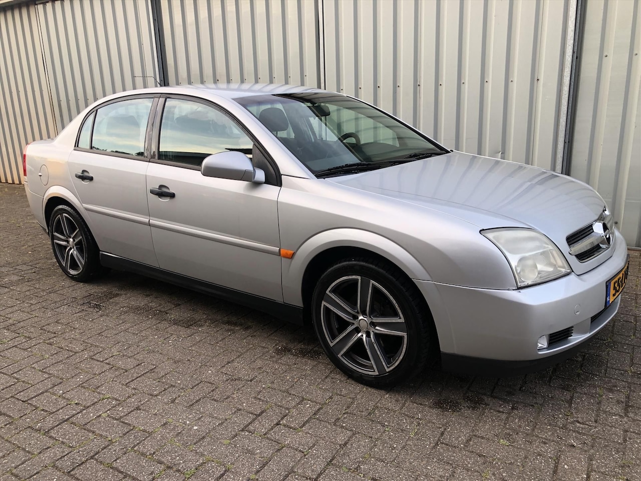 Opel Vectra - 2.2 16V SDN AUT - AutoWereld.nl