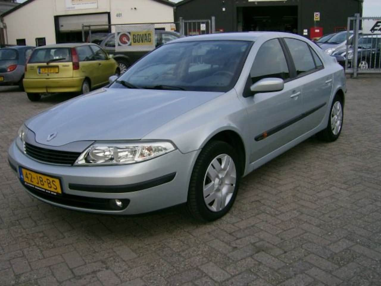 Renault Laguna - 1.8-16V Expression AIRCO - AutoWereld.nl