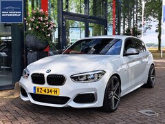 BMW 1-serie - AUTOMAAT M140i Centennial Executive 340PK | Navi | 19 inch LM | Alcantara | Sportstoelen