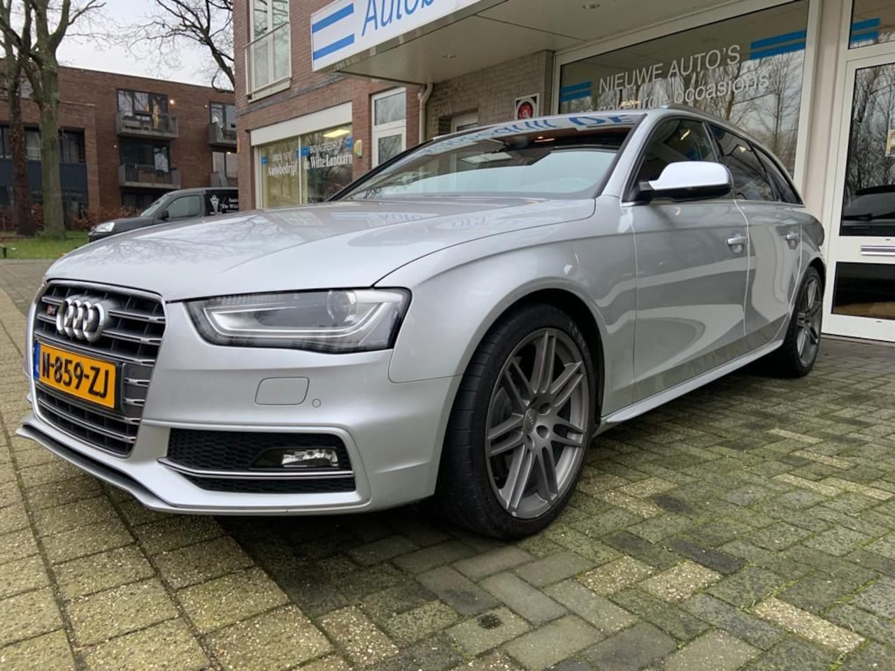 Audi A4 Avant - S4 1/e Eigenaar/Xenon/Panoramadak/Navigatie/19 Inch L.M./Lederen bekleding - AutoWereld.nl