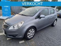 Opel Corsa - 1.2-16V Essentia 5 Deur Airco