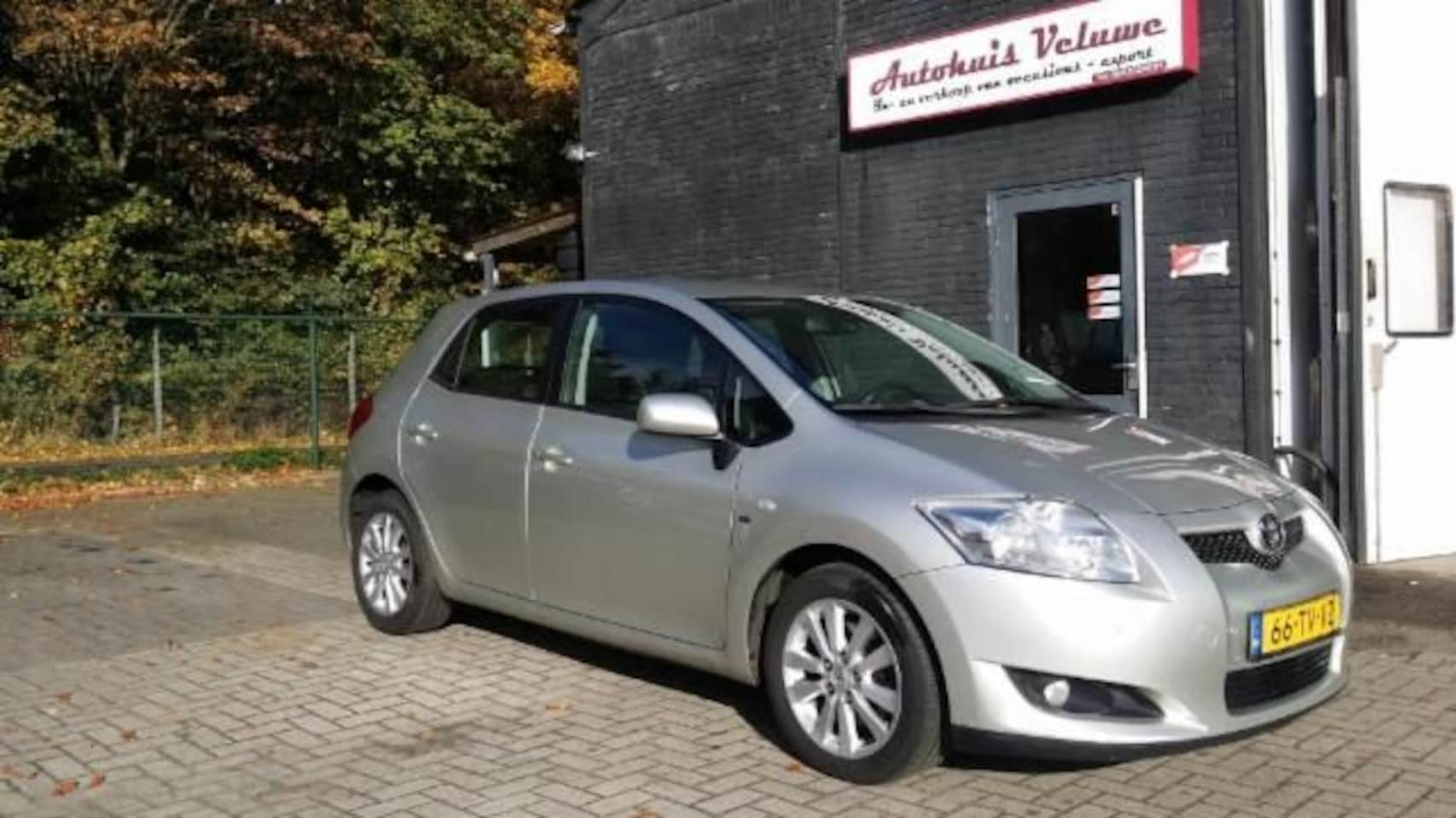 Toyota Auris - 2.0 D-4D Luna Buseniss NAVI LM Velgen - AutoWereld.nl