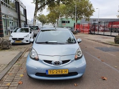 Toyota Aygo - 1.0-12V