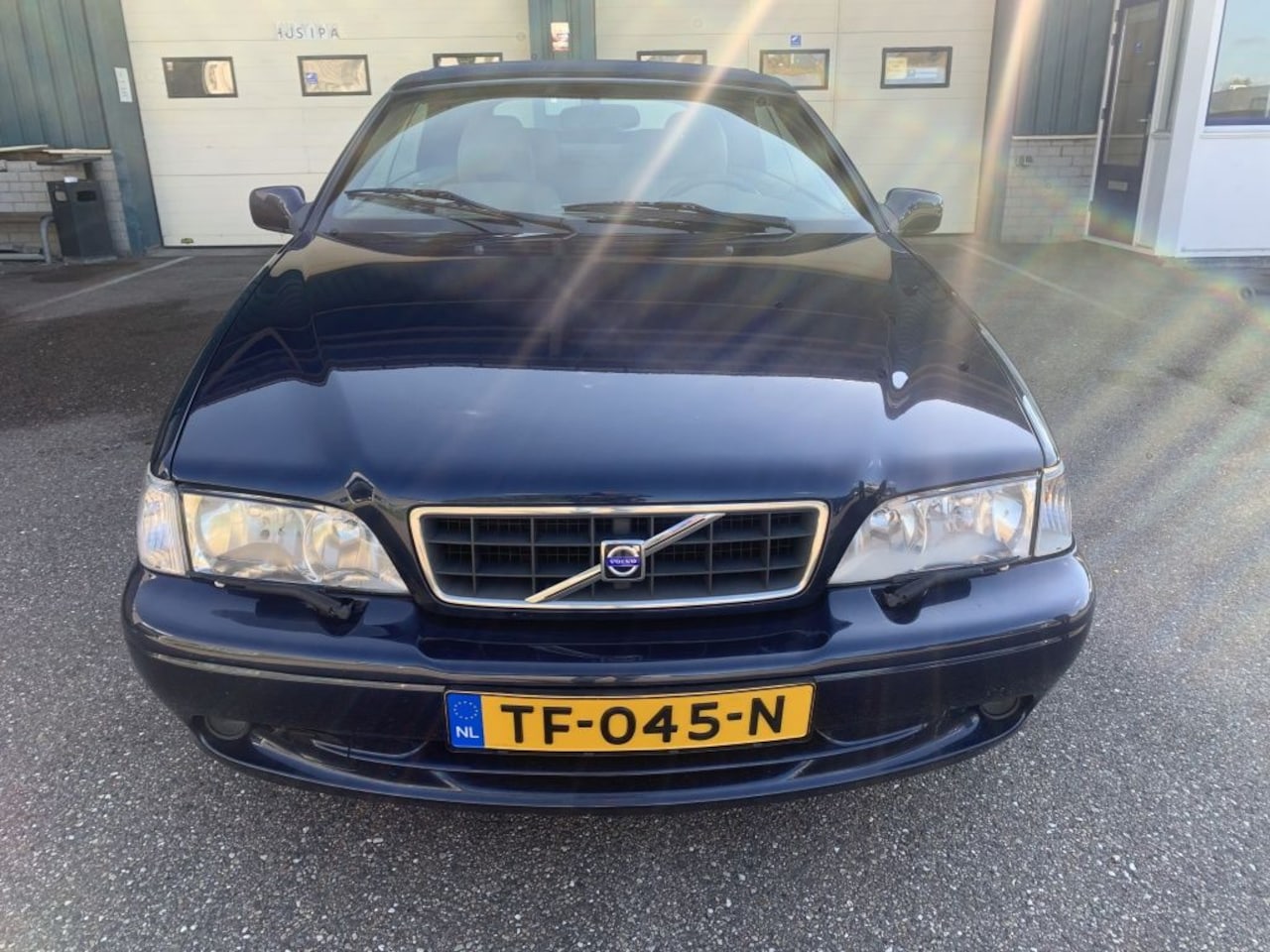 Volvo C70 Convertible - 2.0 T Luxury Line 2.0 T Luxury Line - AutoWereld.nl