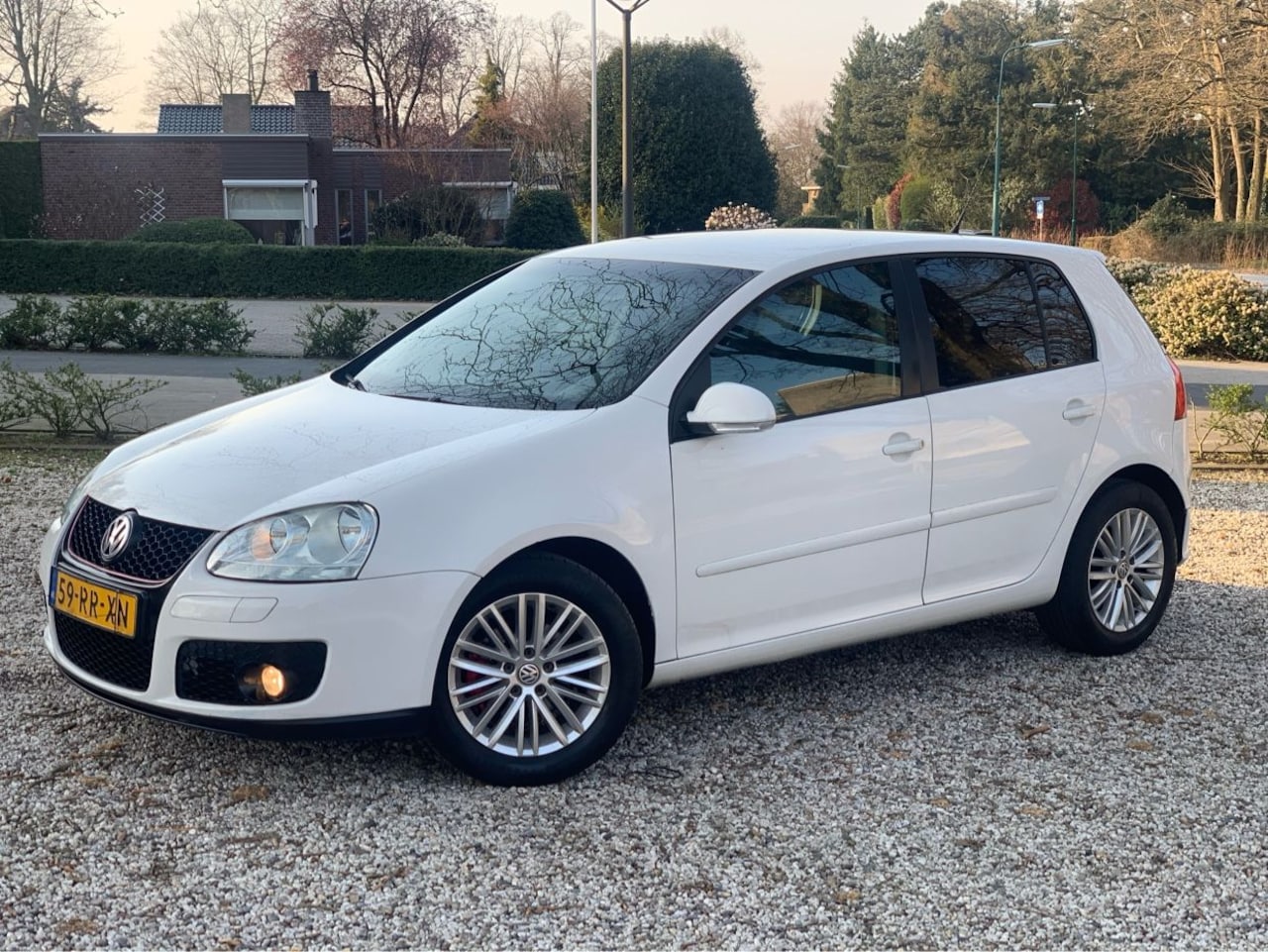 Volkswagen Golf - 1.9 TDI NAP/NWE APK/ R32-pakket - AutoWereld.nl