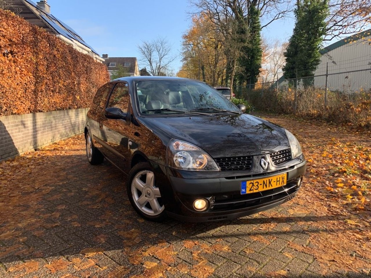 Renault Clio - 1.6-16V Privilège 1.6-16V Privilège - AutoWereld.nl