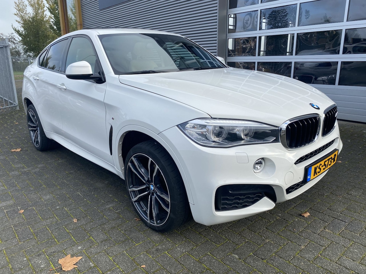 BMW X6 - xDrive30d M-Line High Exe 56000KM !! Nieuw staat - AutoWereld.nl