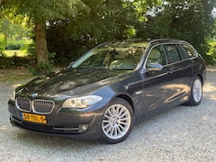 BMW 5-serie Touring - 520d High Executive PANO/XENON/NIEUWSTAAT