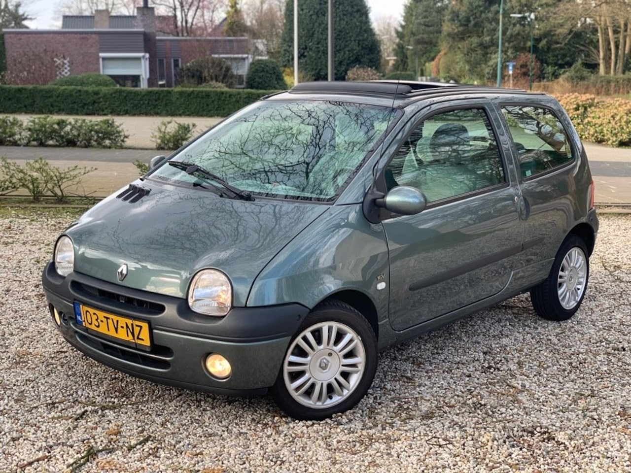 Renault Twingo - 1.2-16V Paris.Quick.5 NAP/AIRCO/PANODAK - AutoWereld.nl