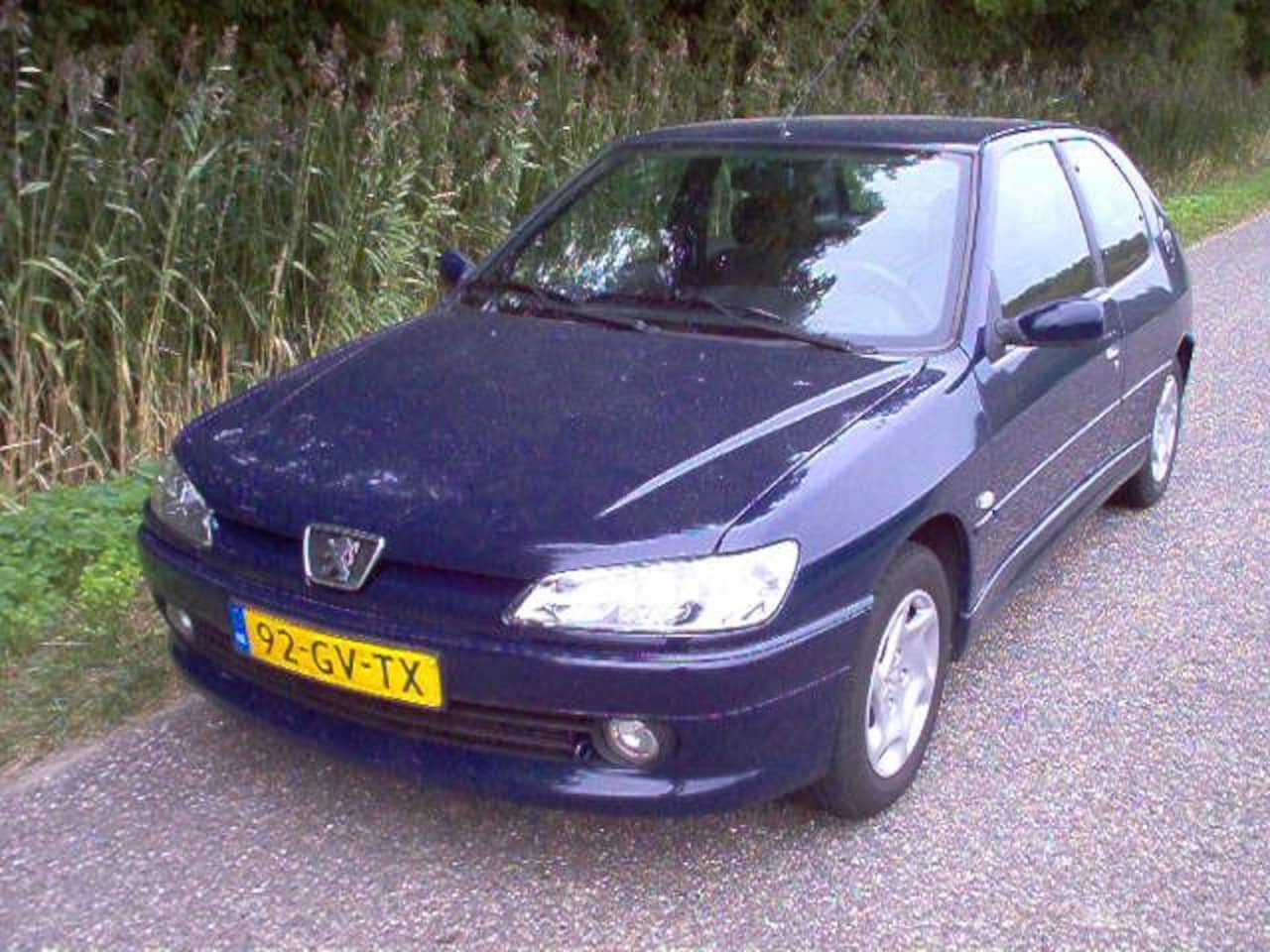 Peugeot 306 - 1.9D 3DRS - AutoWereld.nl