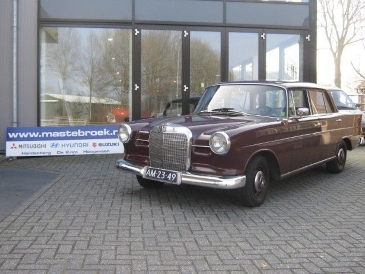 Mercedes-Benz 190-serie - 190 Automaat 190 D Staat in de Krim - AutoWereld.nl