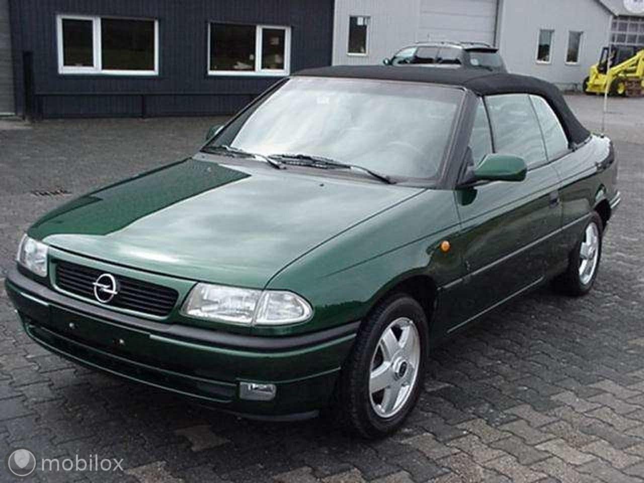gebaar Klacht 945 Opel Astra Cabriolet 2.0i-8V LUXE 1996 Benzine - Occasion te koop op  AutoWereld.nl