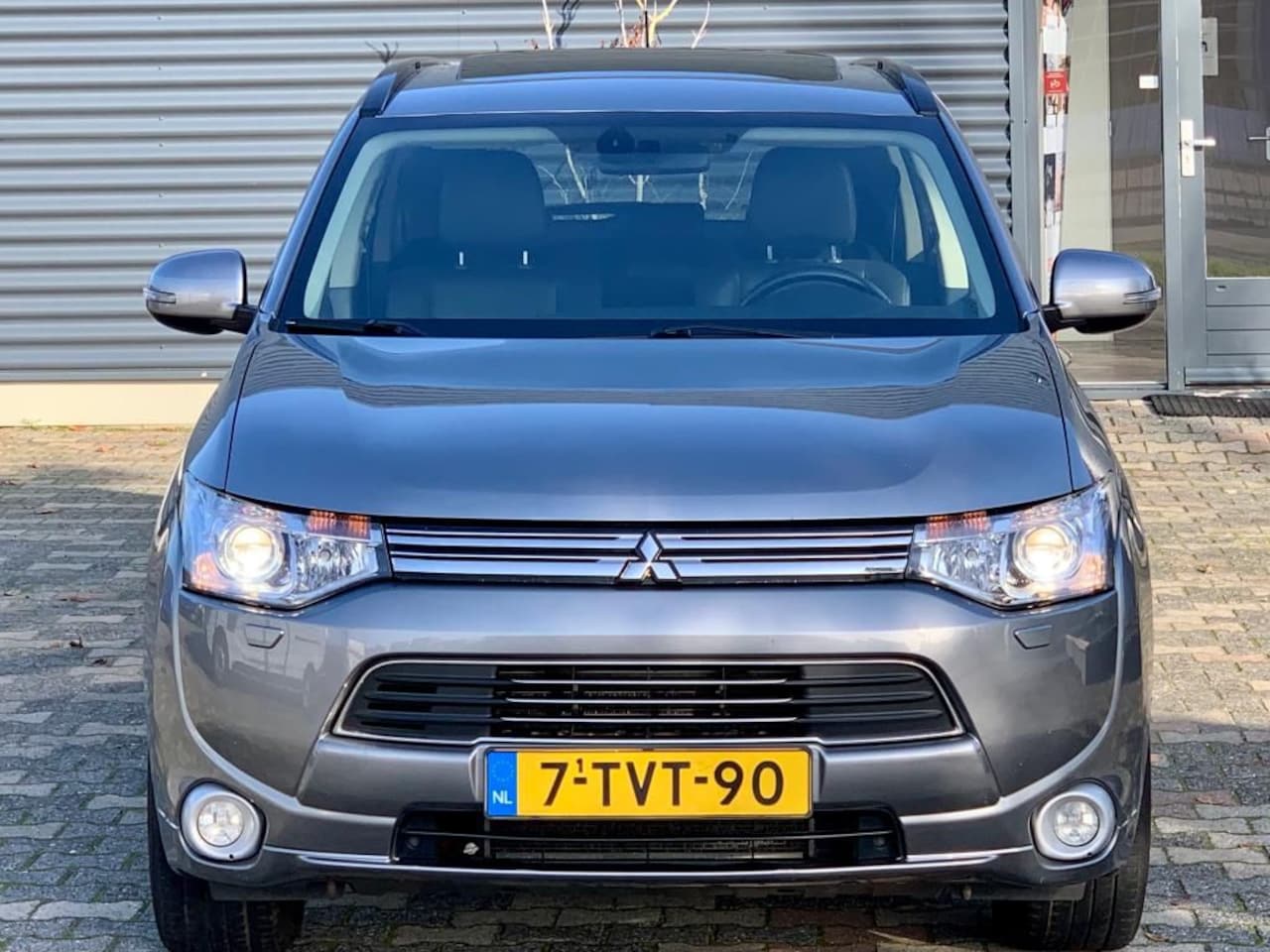 Mitsubishi Outlander - 2.0 PHEV INSTYLE+ PANORAMADAK 4x4 DVD - AutoWereld.nl