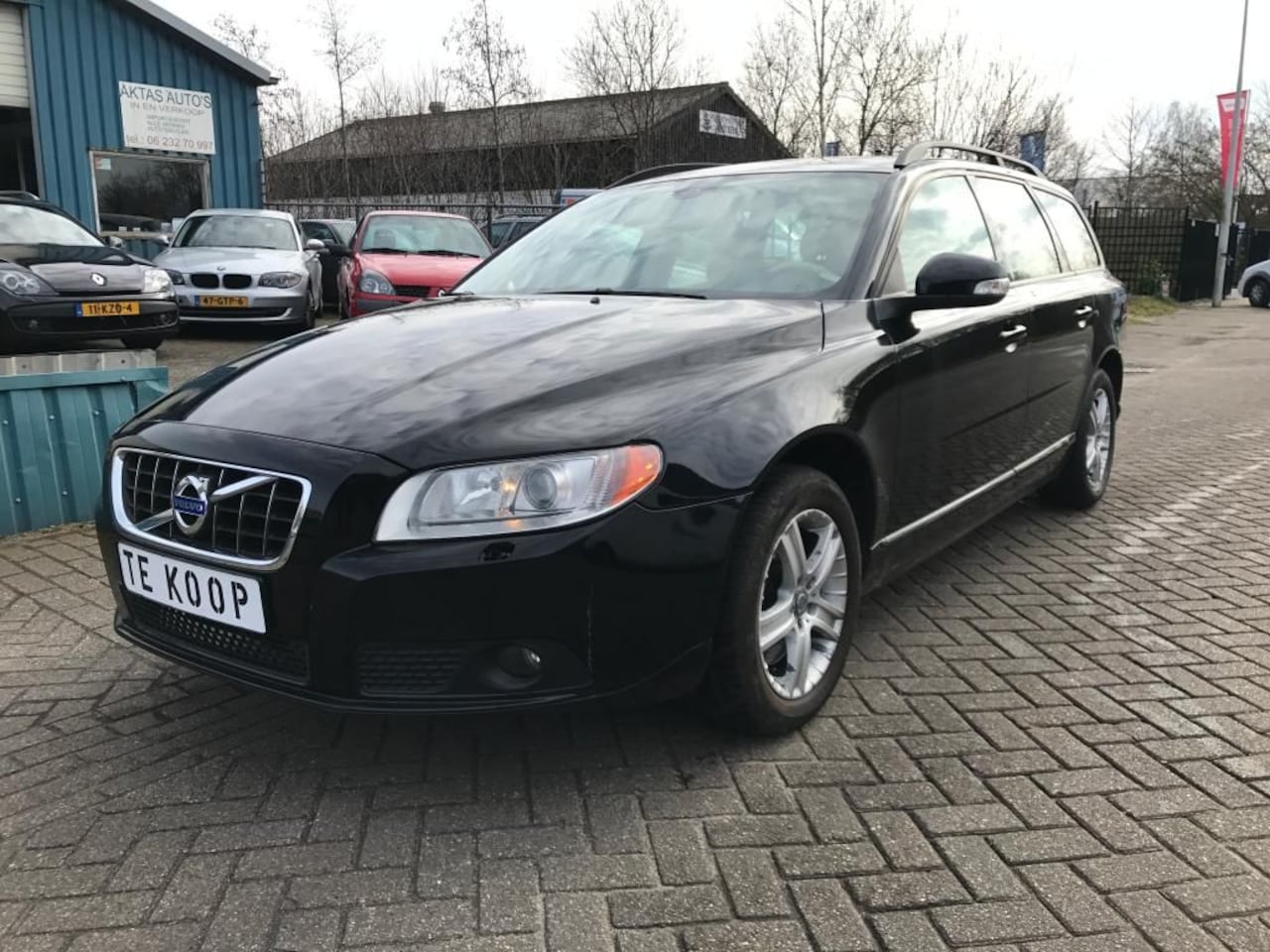 Volvo V70 - 2.4D D5 163 pk Xenon/Leder Export! - AutoWereld.nl