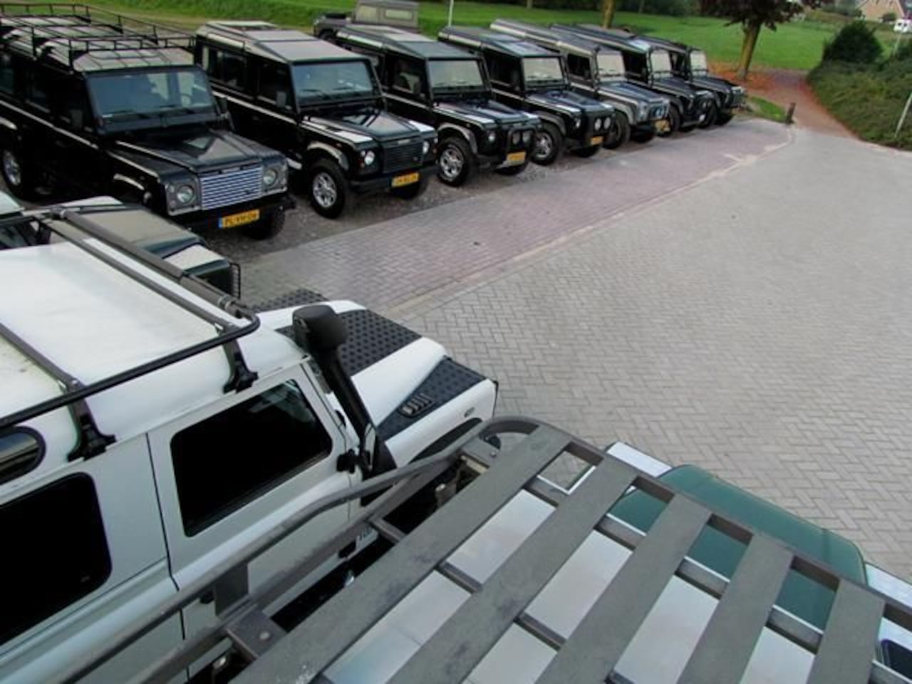 Land Rover Defender - 90 TD5 SW 7-Persoons **1e Eigenaar** - AutoWereld.nl