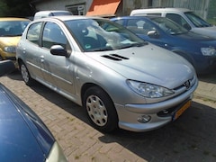 Peugeot 206 - 1.4hdi air-line nette auto 5drs airco