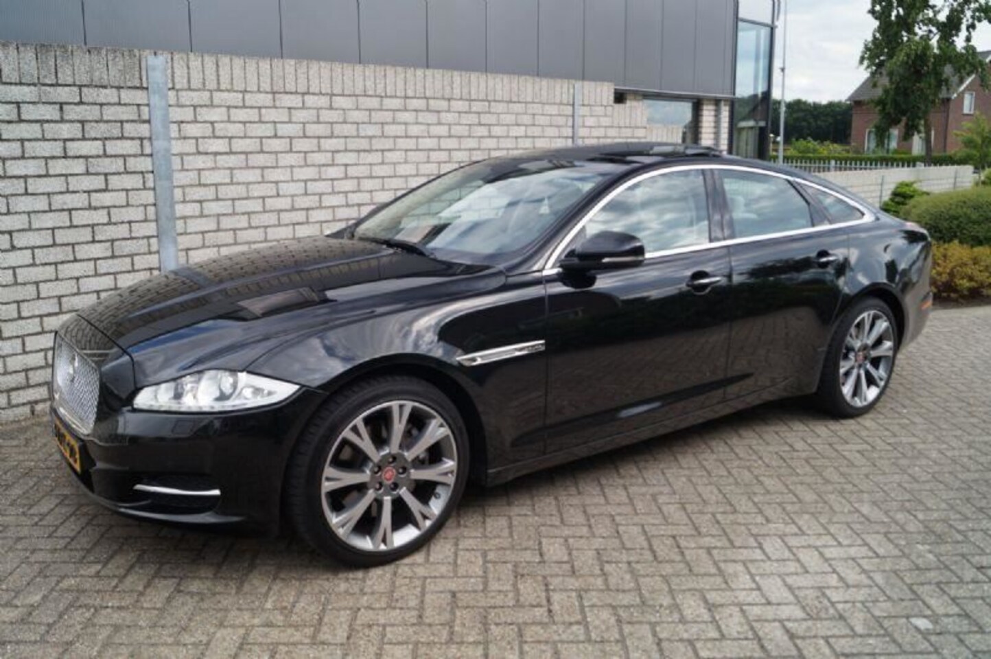 Jaguar XJ - 2.0 Premium Luxury Privilege Plus Edition Autom - AutoWereld.nl