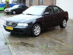 Audi A4 Limousine - 2.6 aut