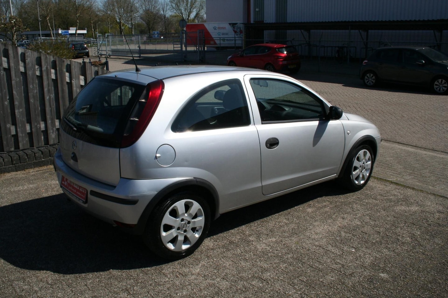 Opel Corsa - 1.0-12V Essentia