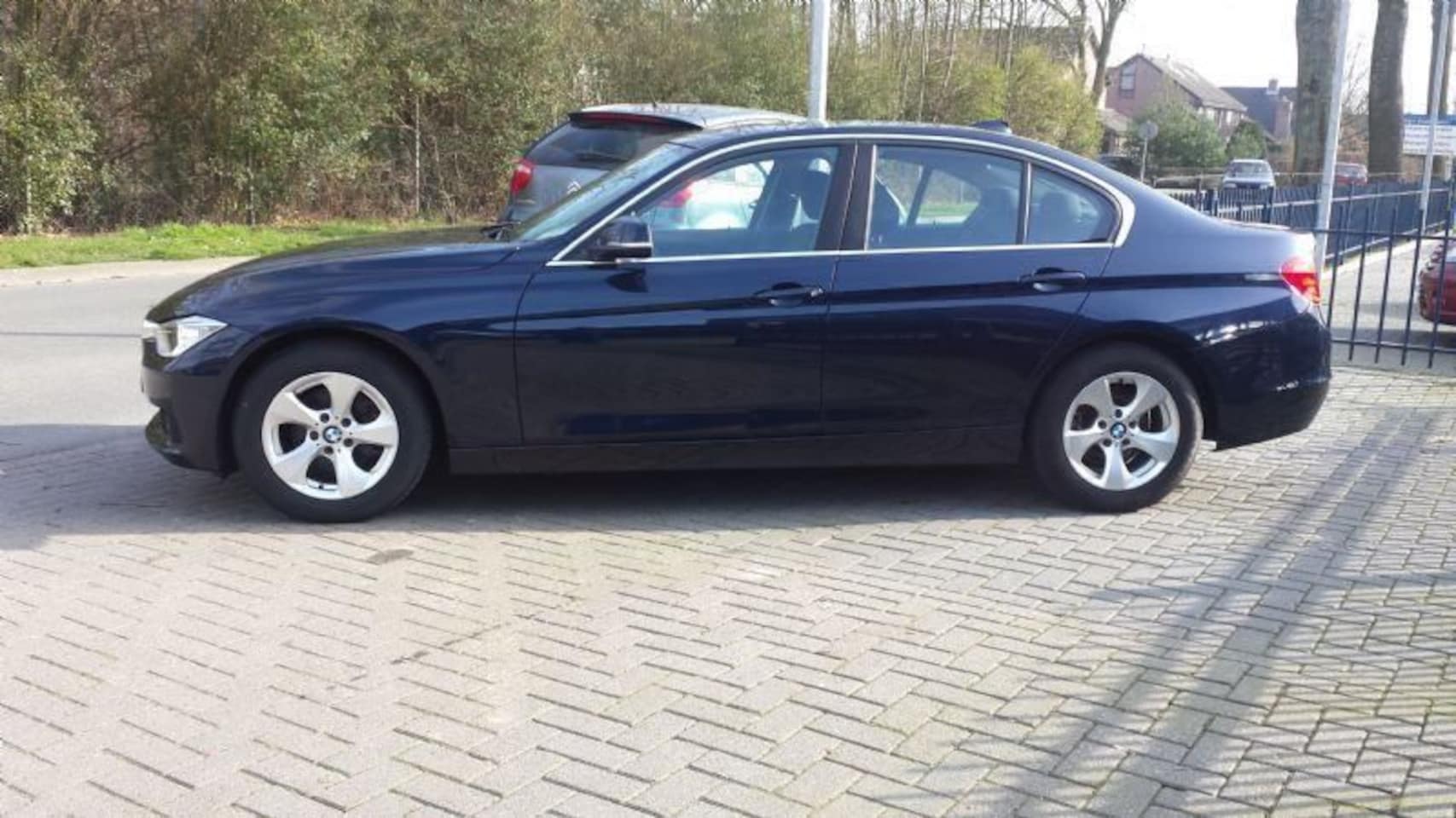 BMW 3-serie - 320i EfficientDynamics Edition Executive 320i EfficientDynamics Edition Executive - AutoWereld.nl